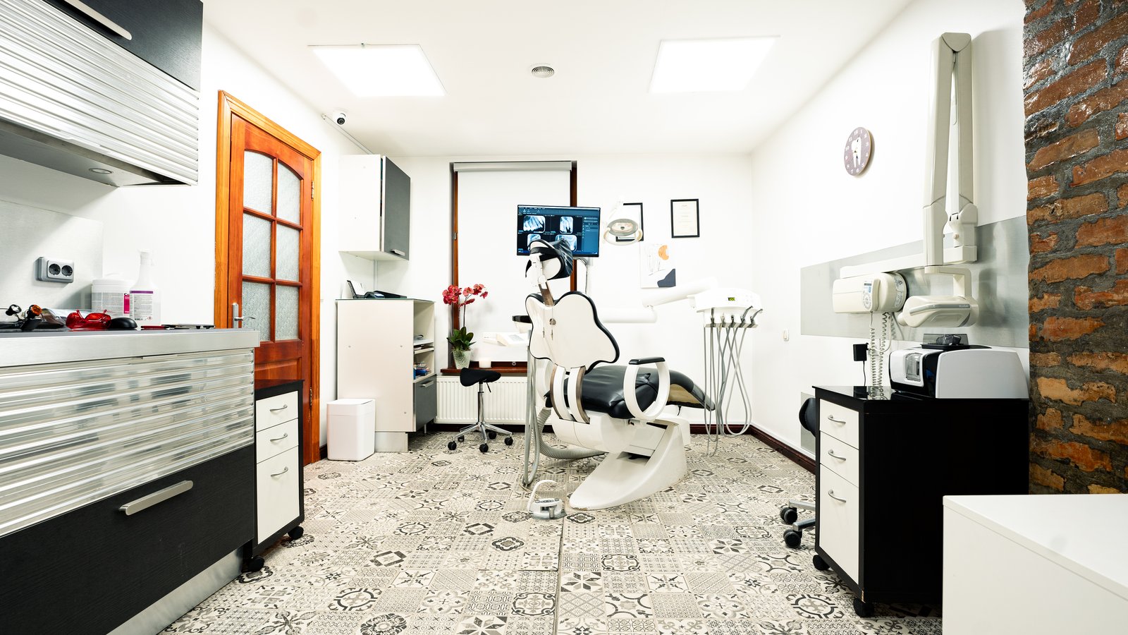 Zobārsts Villa Dental klīnikā Rīgā