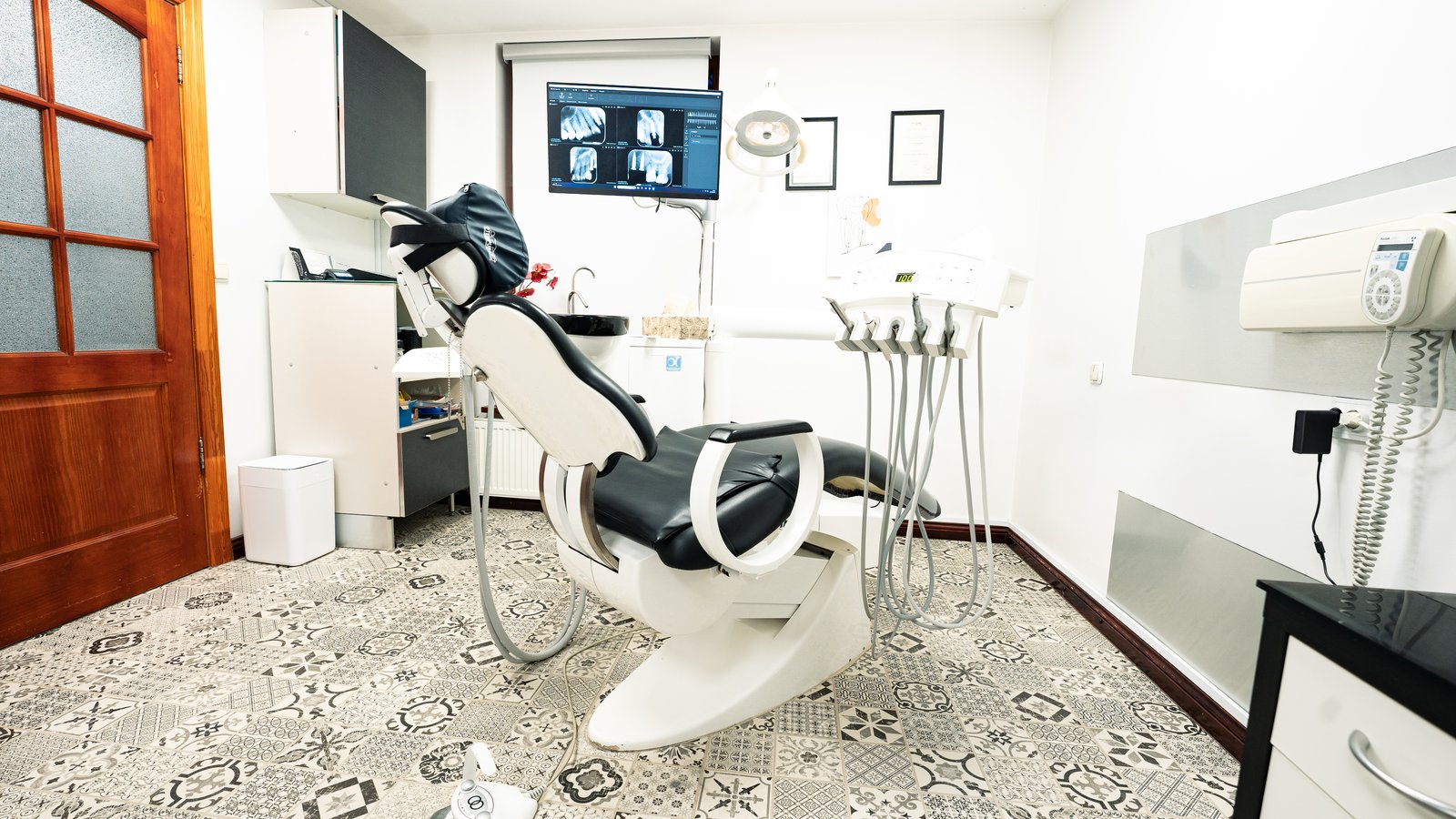 Zobārsts Villa Dental klīnikā Rīgā